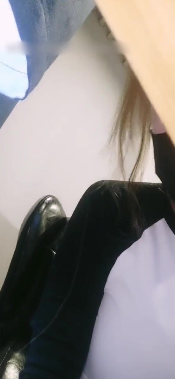 超刺激美女尤物在网吧自慰 跳蛋劲震小穴淫水狂流 痉挛高潮一波又一波